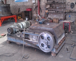 狼牙式破碎機(jī)